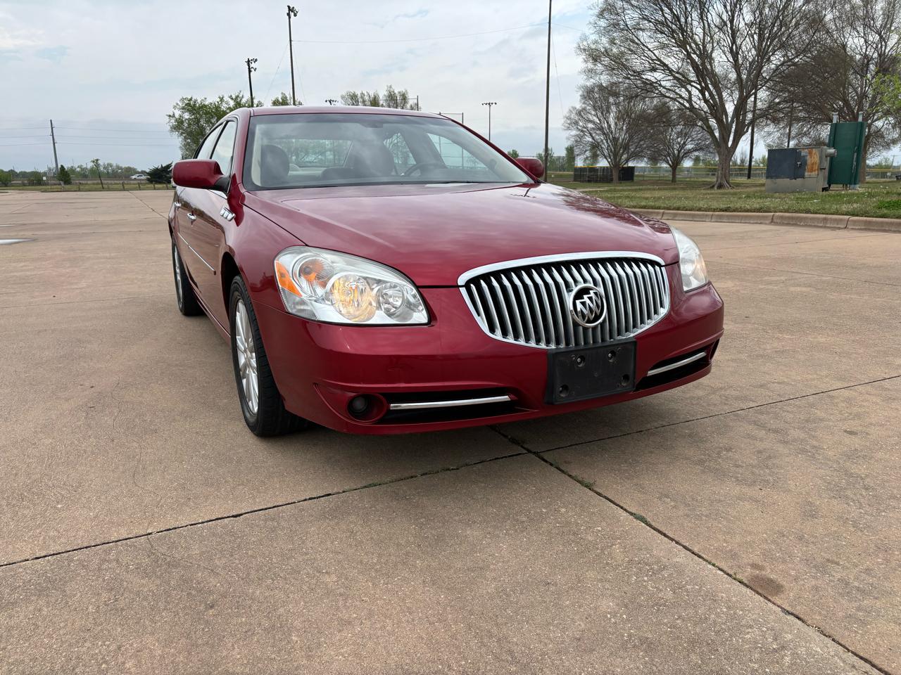 Buick Lucerne 4dr Sdn CXL 2011