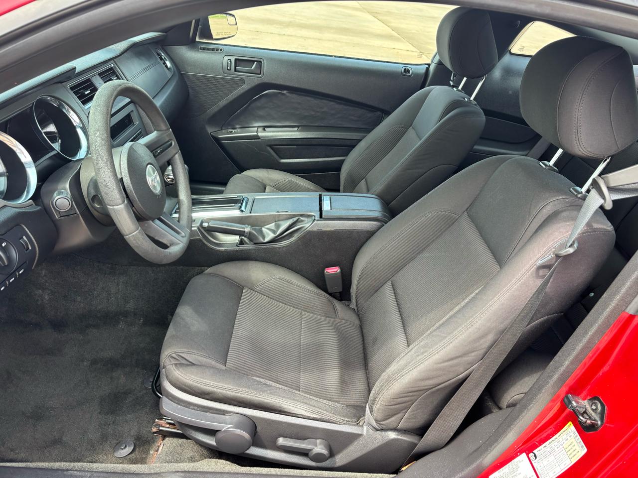 Ford Mustang 2dr Cpe V6 2012