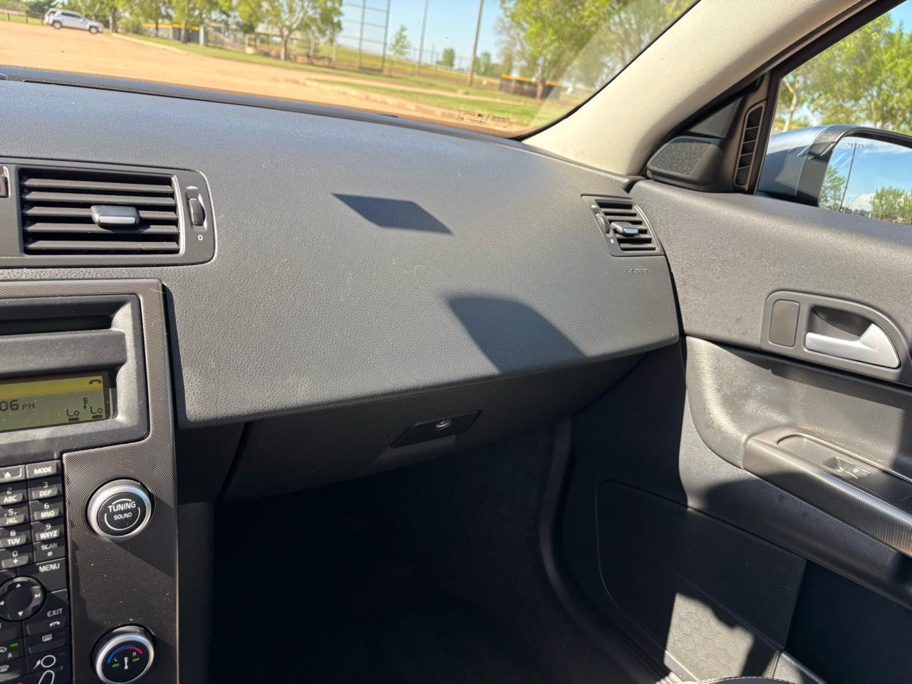 Volvo C30 2dr Cpe Auto T5 R-Design 2011