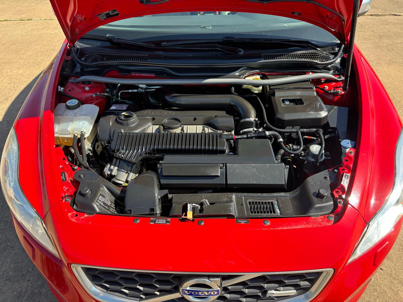 Volvo C30 2dr Cpe Auto T5 R-Design 2011