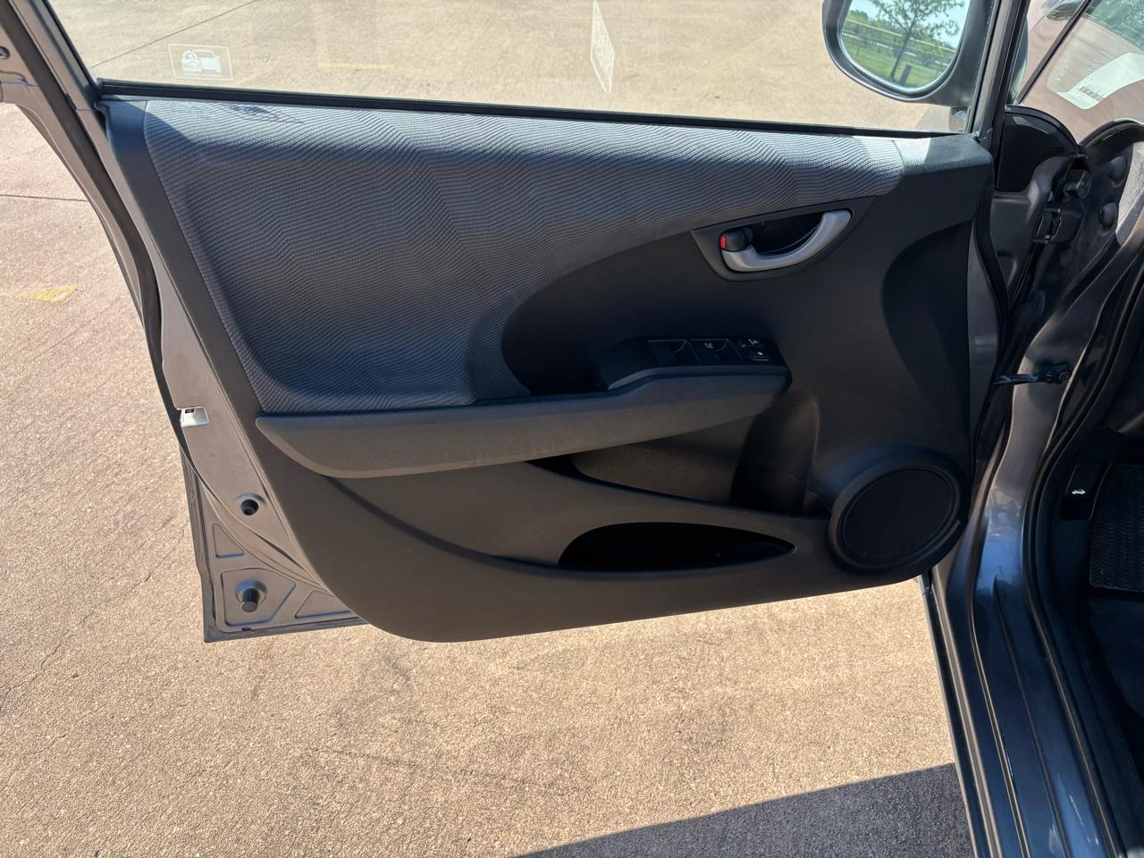 Honda Fit 5dr HB Auto 2011