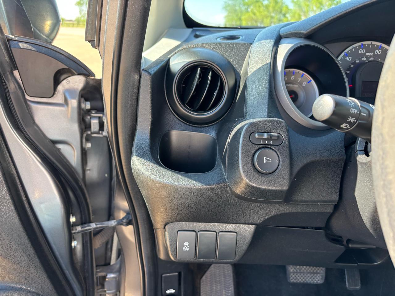 Honda Fit 5dr HB Auto 2011