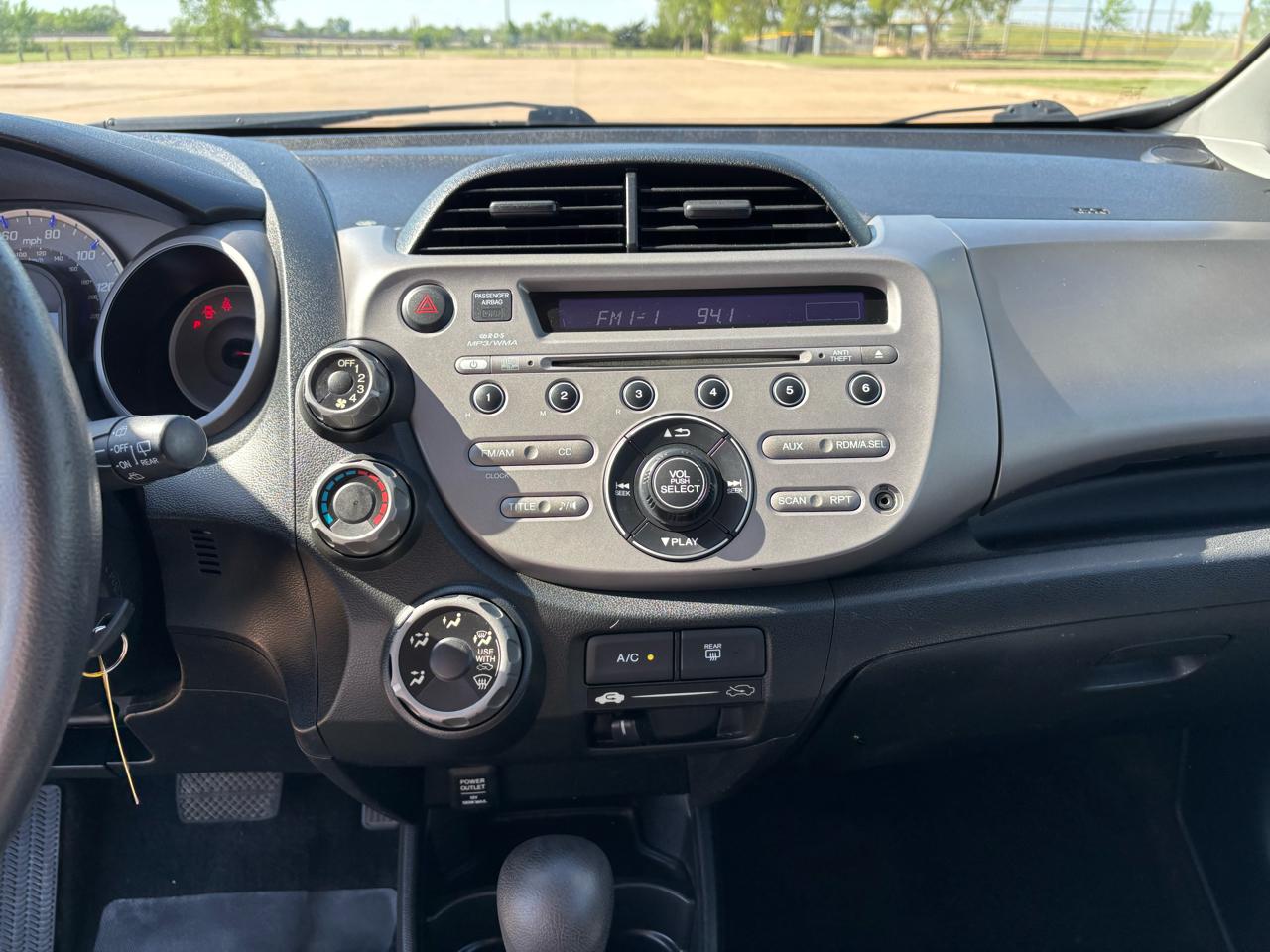 Honda Fit 5dr HB Auto 2011