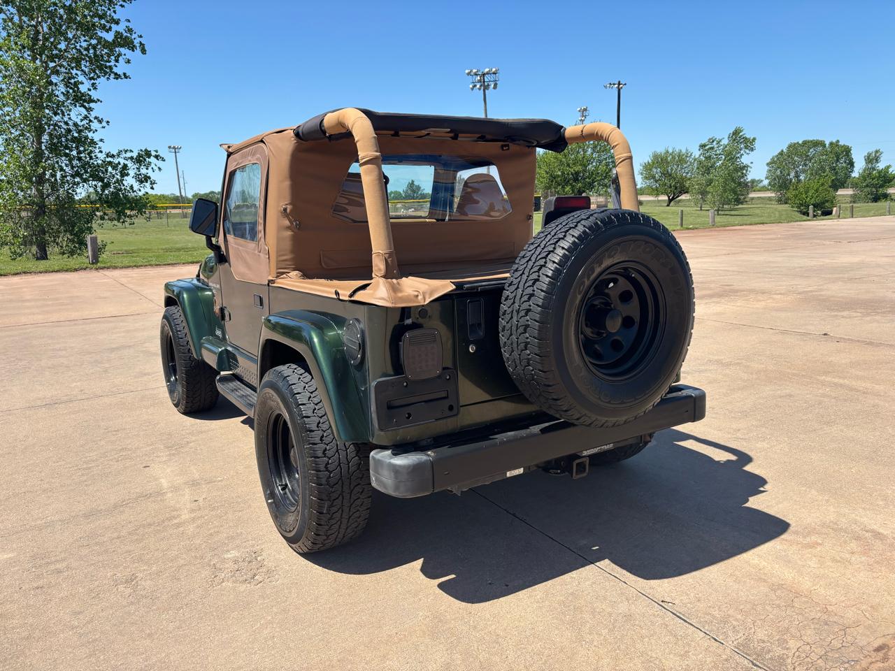 Jeep Wrangler 2dr Sahara 1998