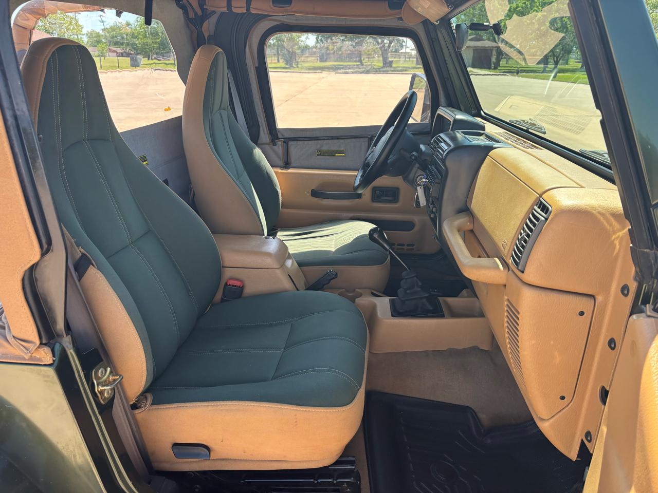 Jeep Wrangler 2dr Sahara 1998