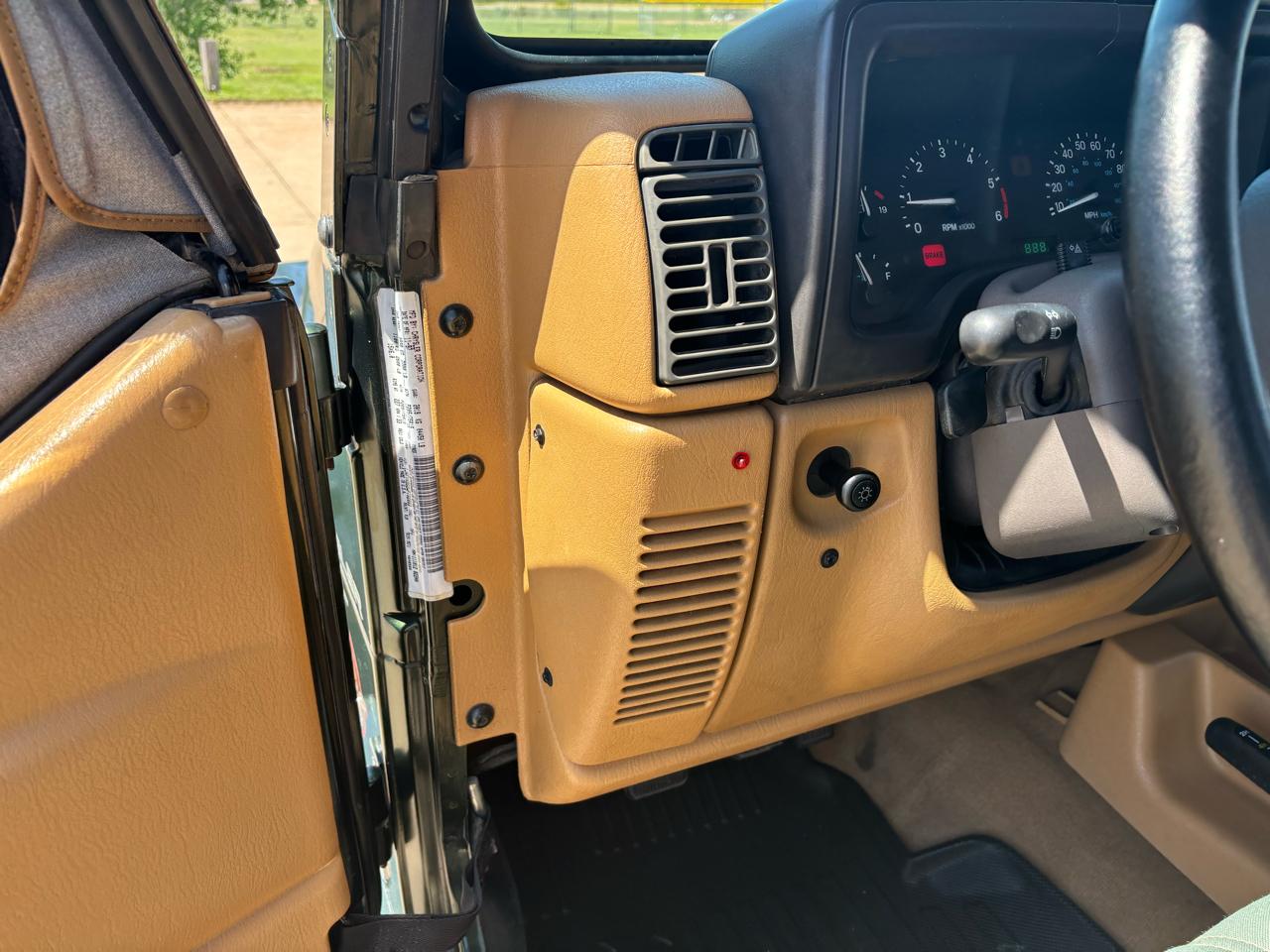 Jeep Wrangler 2dr Sahara 1998