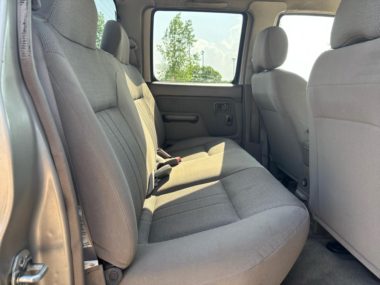 Nissan Frontier 2WD XE Crew Cab V6 Auto Long Bed 2003