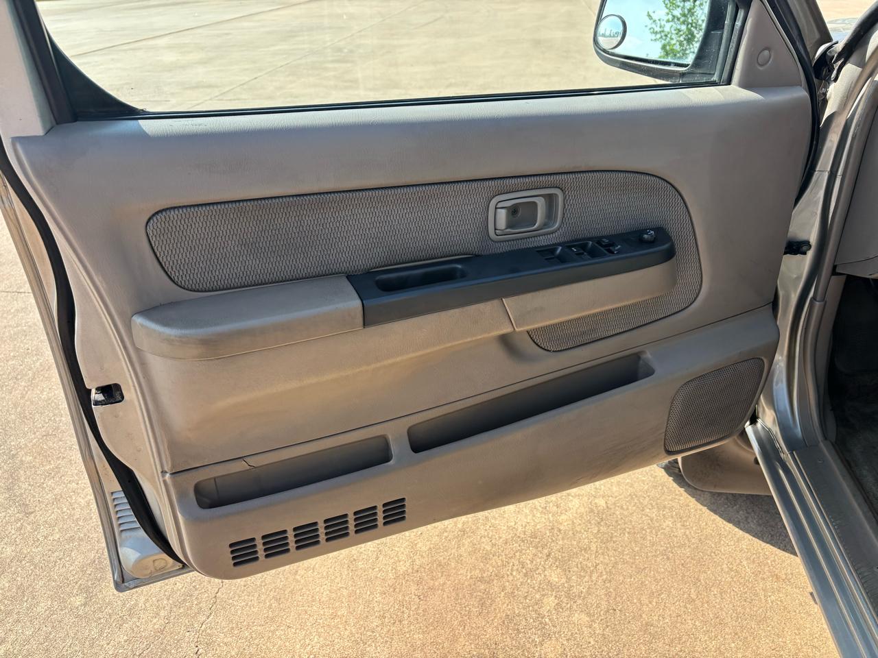 Nissan Frontier 2WD XE Crew Cab V6 Auto Long Bed 2003