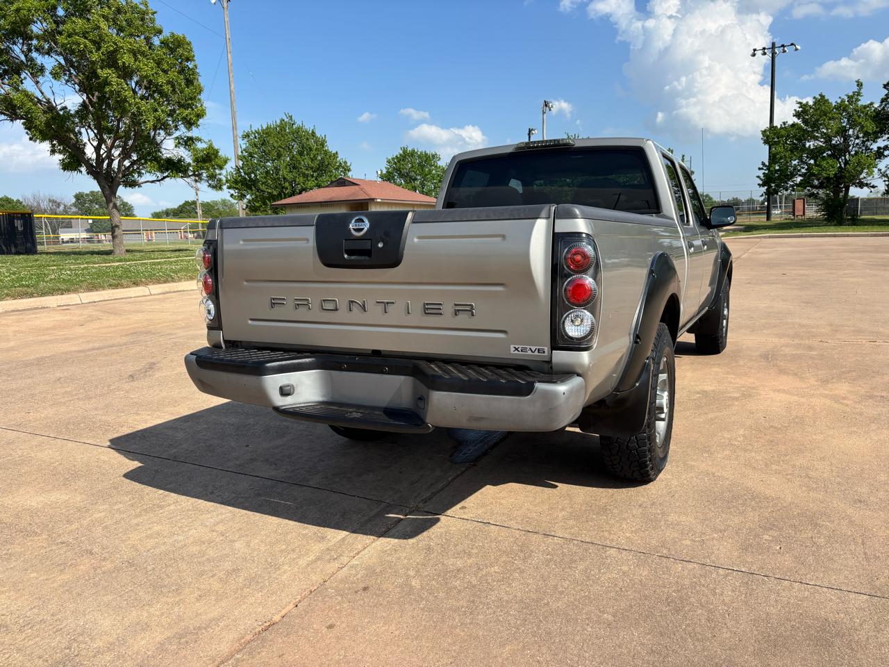 Nissan Frontier 2WD XE Crew Cab V6 Auto Long Bed 2003