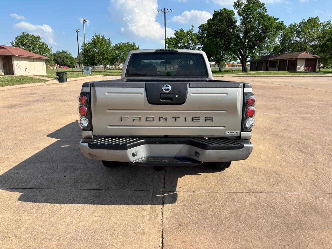 Nissan Frontier 2WD XE Crew Cab V6 Auto Long Bed 2003