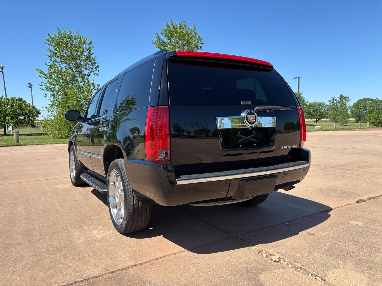 Cadillac Escalade 2WD 4dr Luxury 2014