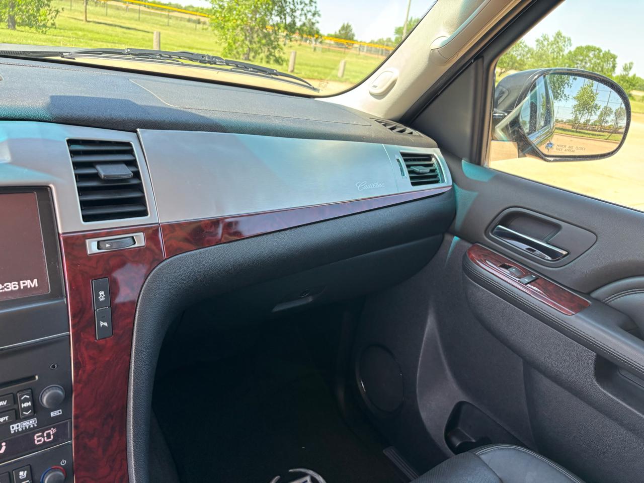 Cadillac Escalade 2WD 4dr Luxury 2014