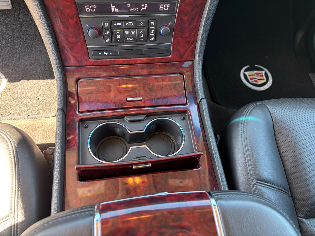 Cadillac Escalade 2WD 4dr Luxury 2014