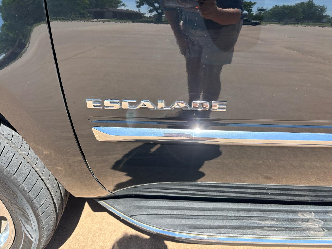 Cadillac Escalade 2WD 4dr Luxury 2014