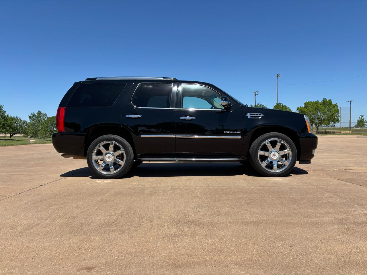 Cadillac Escalade 2WD 4dr Luxury 2014