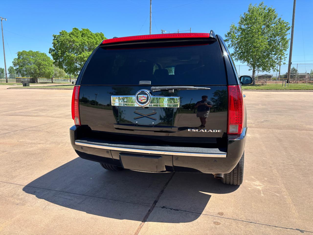 Cadillac Escalade 2WD 4dr Luxury 2014