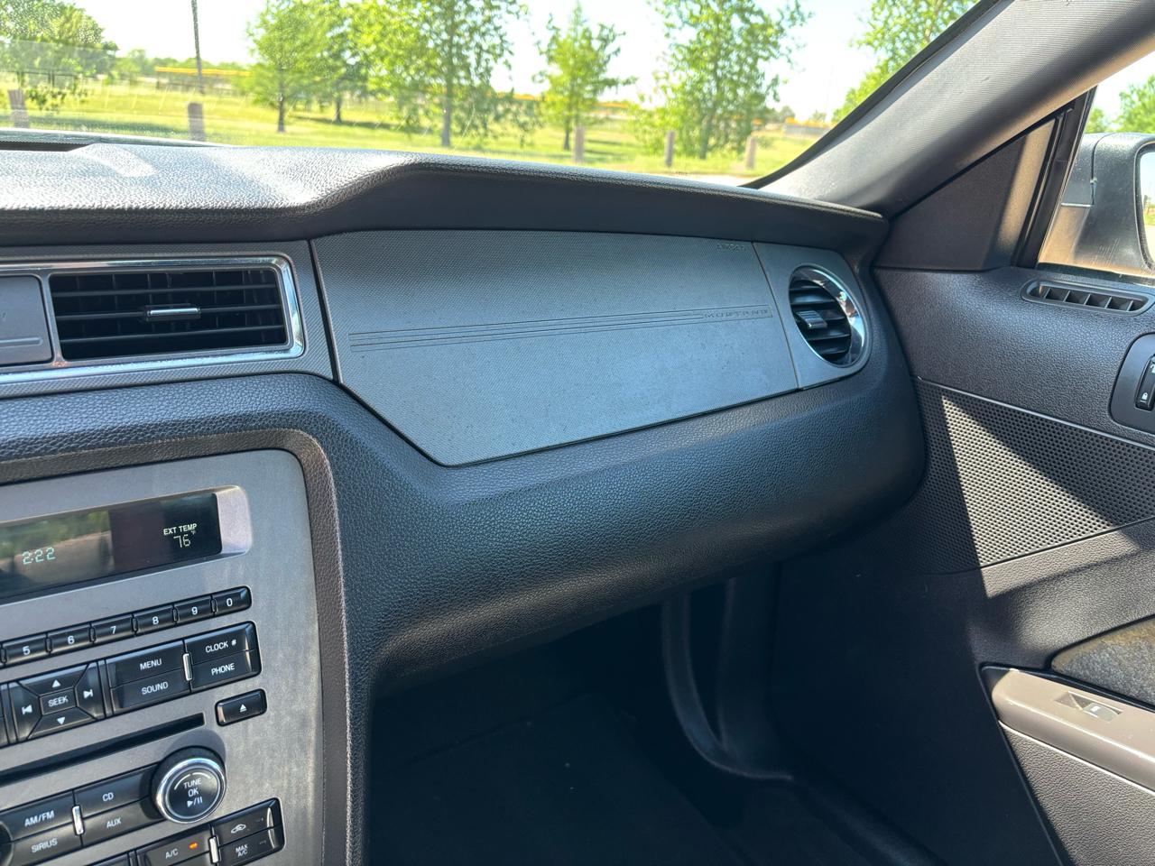 Ford Mustang 2dr Cpe V6 2011