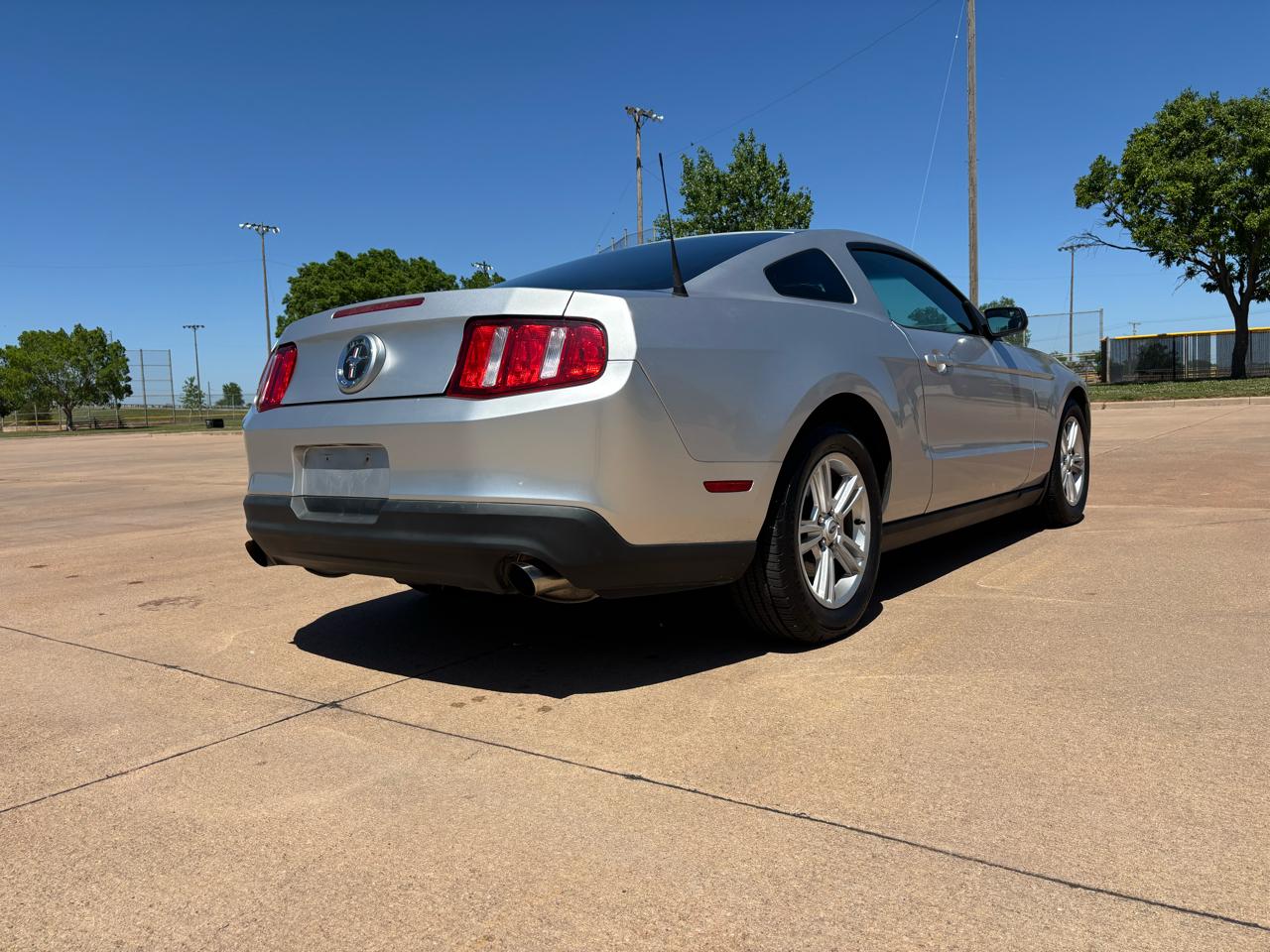 Ford Mustang 2dr Cpe V6 2011