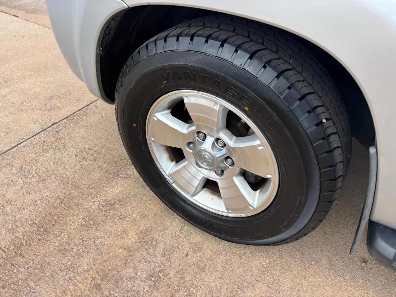 Toyota 4Runner RWD 4dr V6 Sport (Natl) 2008