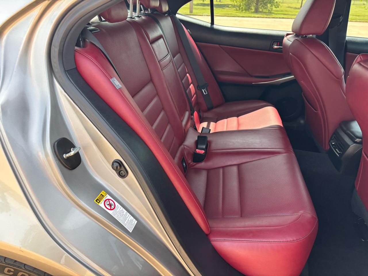 Lexus IS 250 4dr Sport Sdn RWD 2015