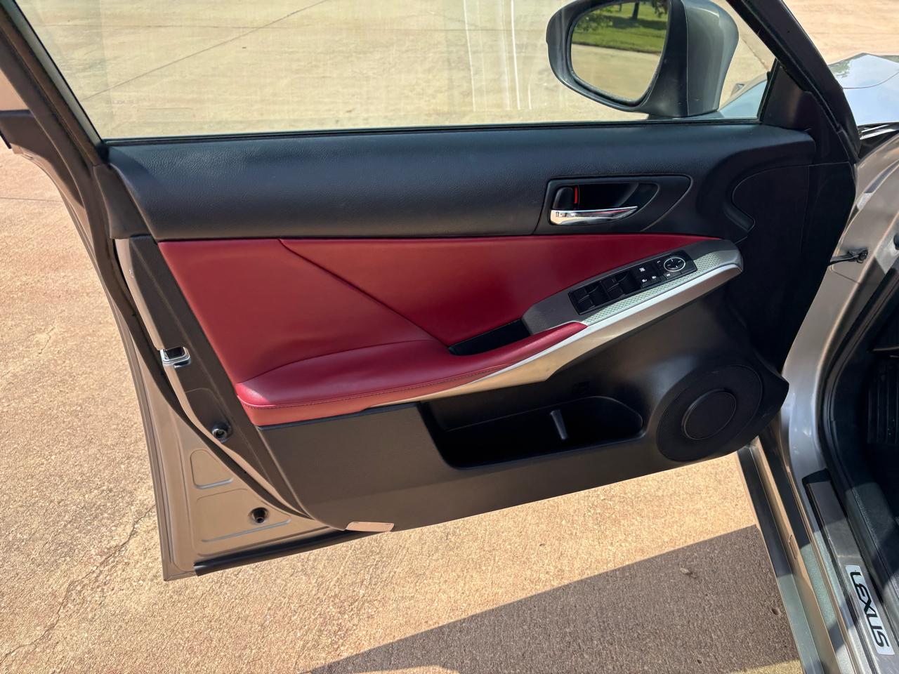 Lexus IS 250 4dr Sport Sdn RWD 2015