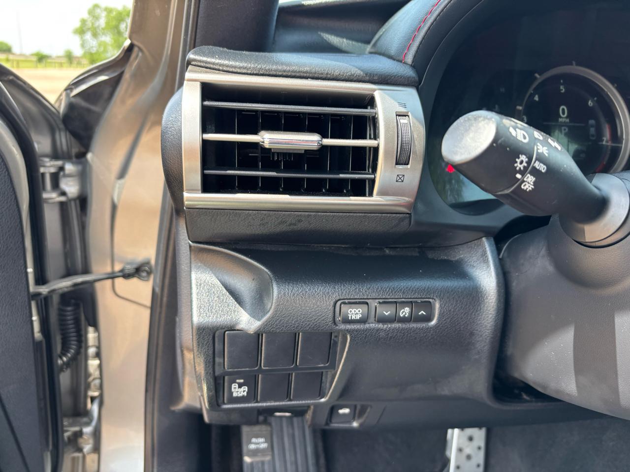 Lexus IS 250 4dr Sport Sdn RWD 2015