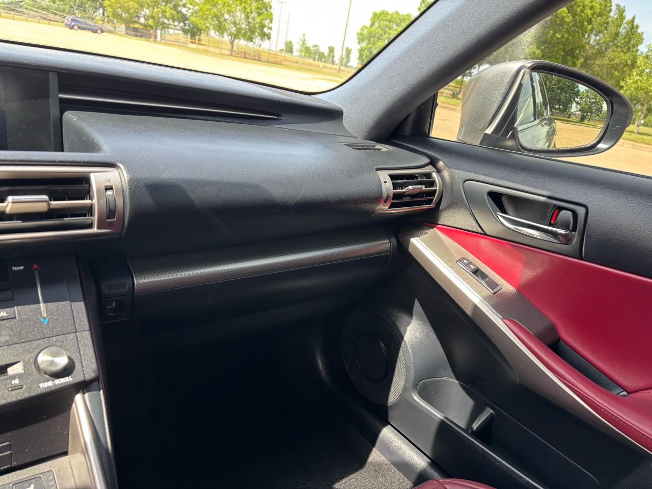 Lexus IS 250 4dr Sport Sdn RWD 2015