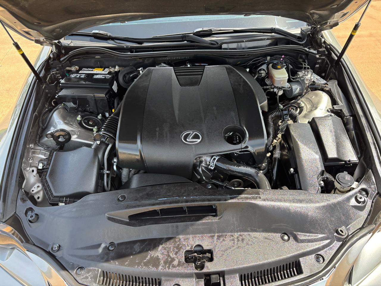 Lexus IS 250 4dr Sport Sdn RWD 2015