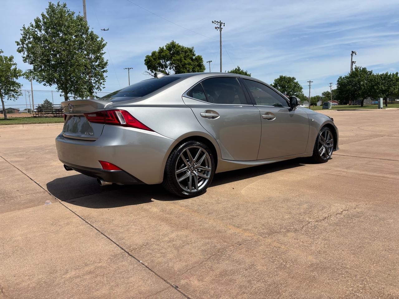 Lexus IS 250 4dr Sport Sdn RWD 2015