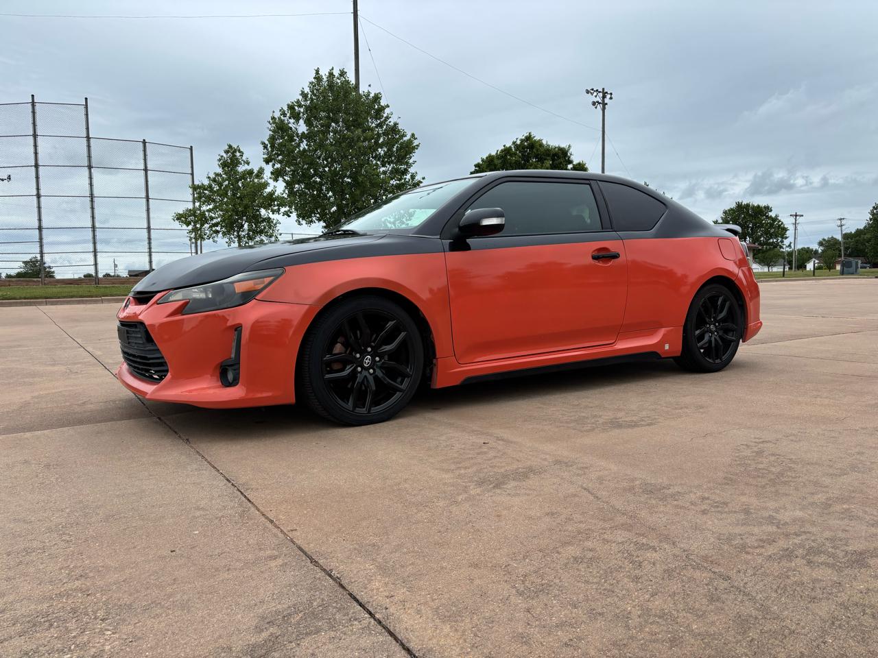 Scion tC 2dr HB Man (Natl) 2015