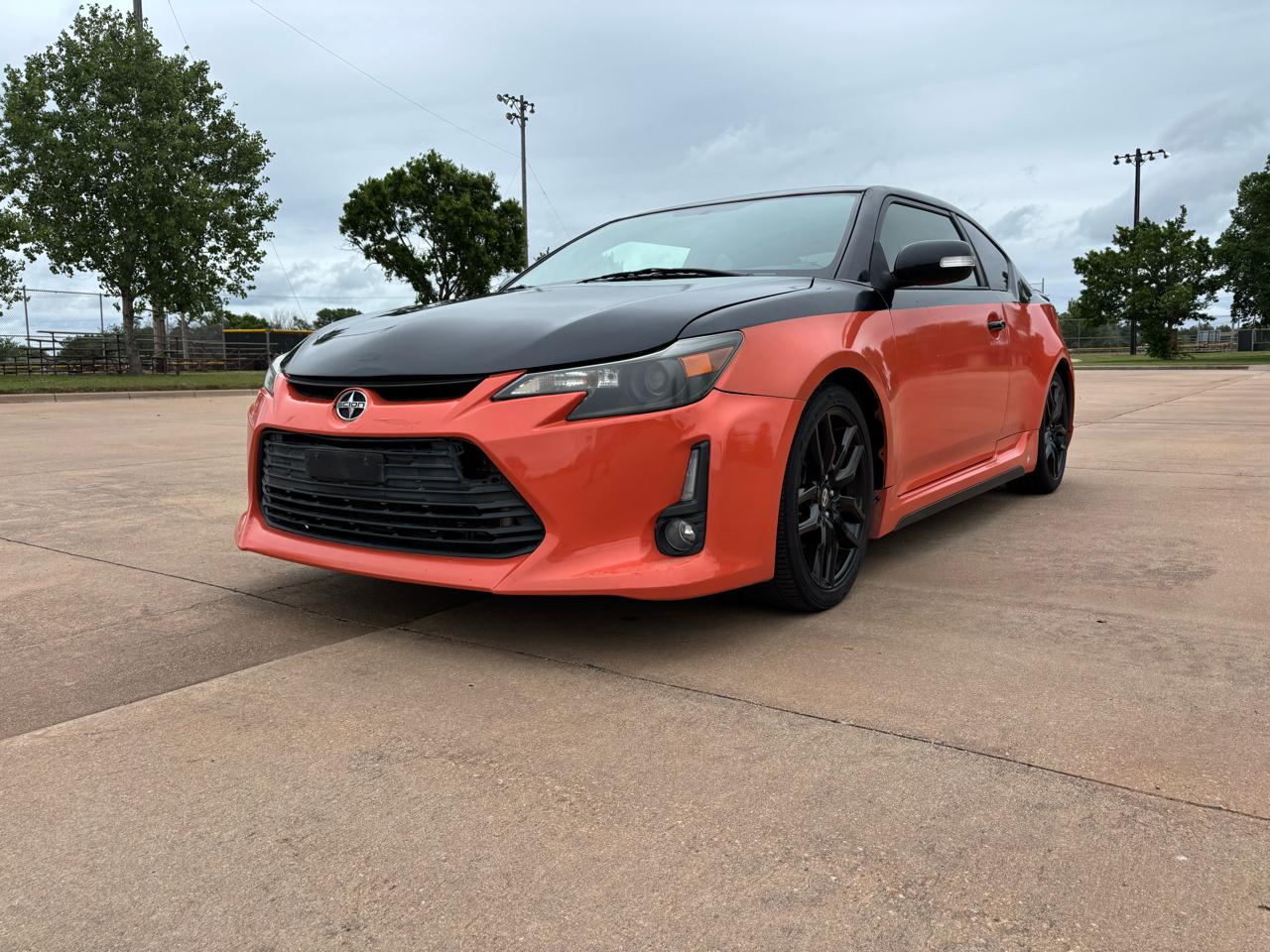 Scion tC 2dr HB Man (Natl) 2015
