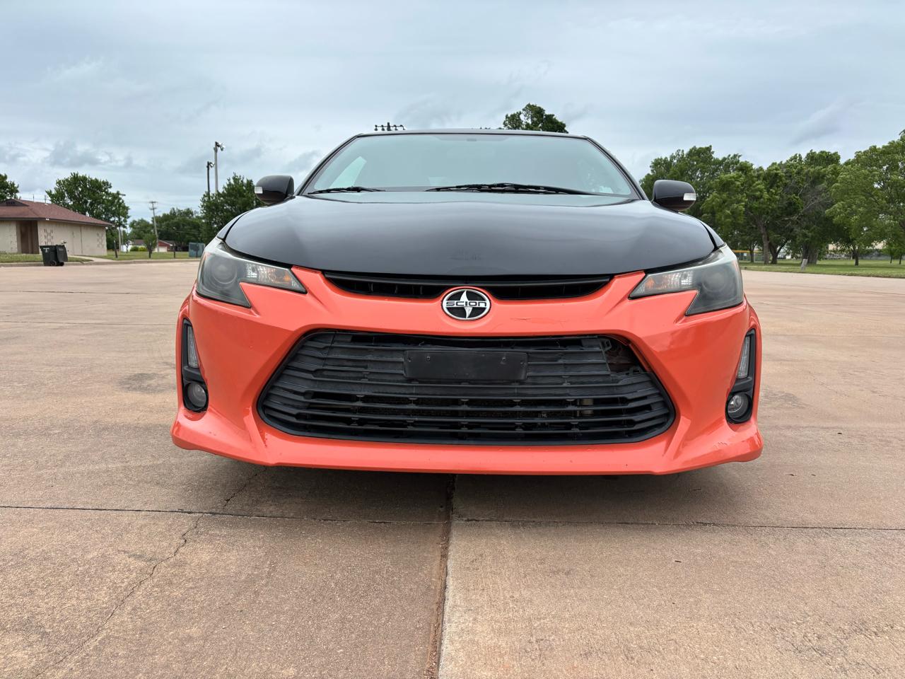 Scion tC 2dr HB Man (Natl) 2015