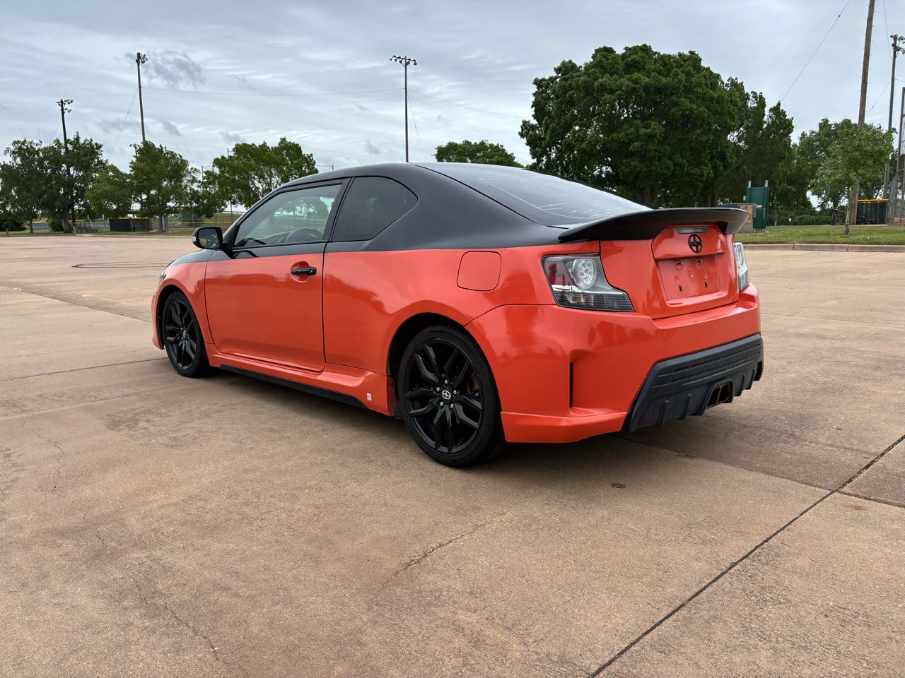 Scion tC 2dr HB Man (Natl) 2015