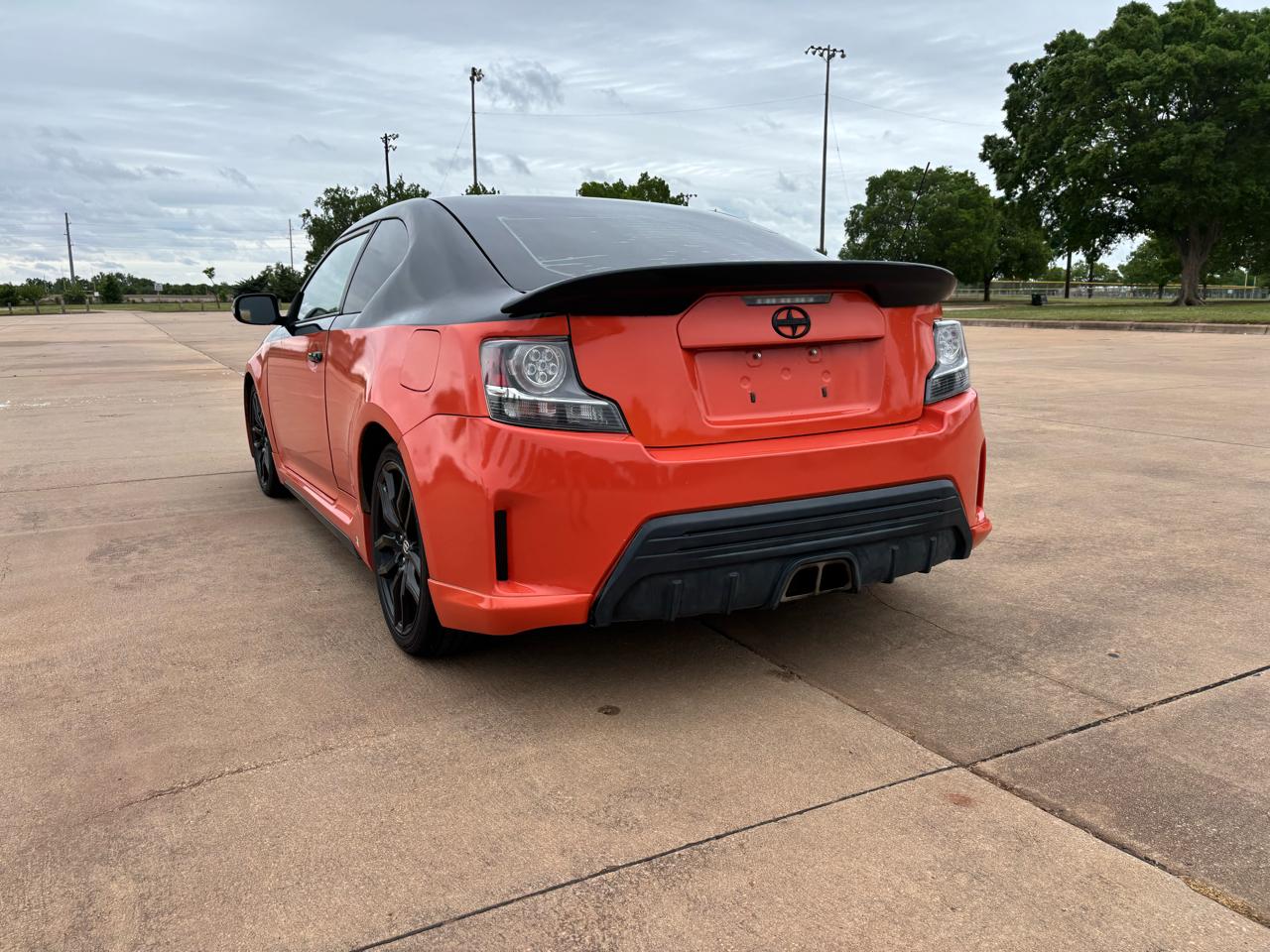Scion tC 2dr HB Man (Natl) 2015