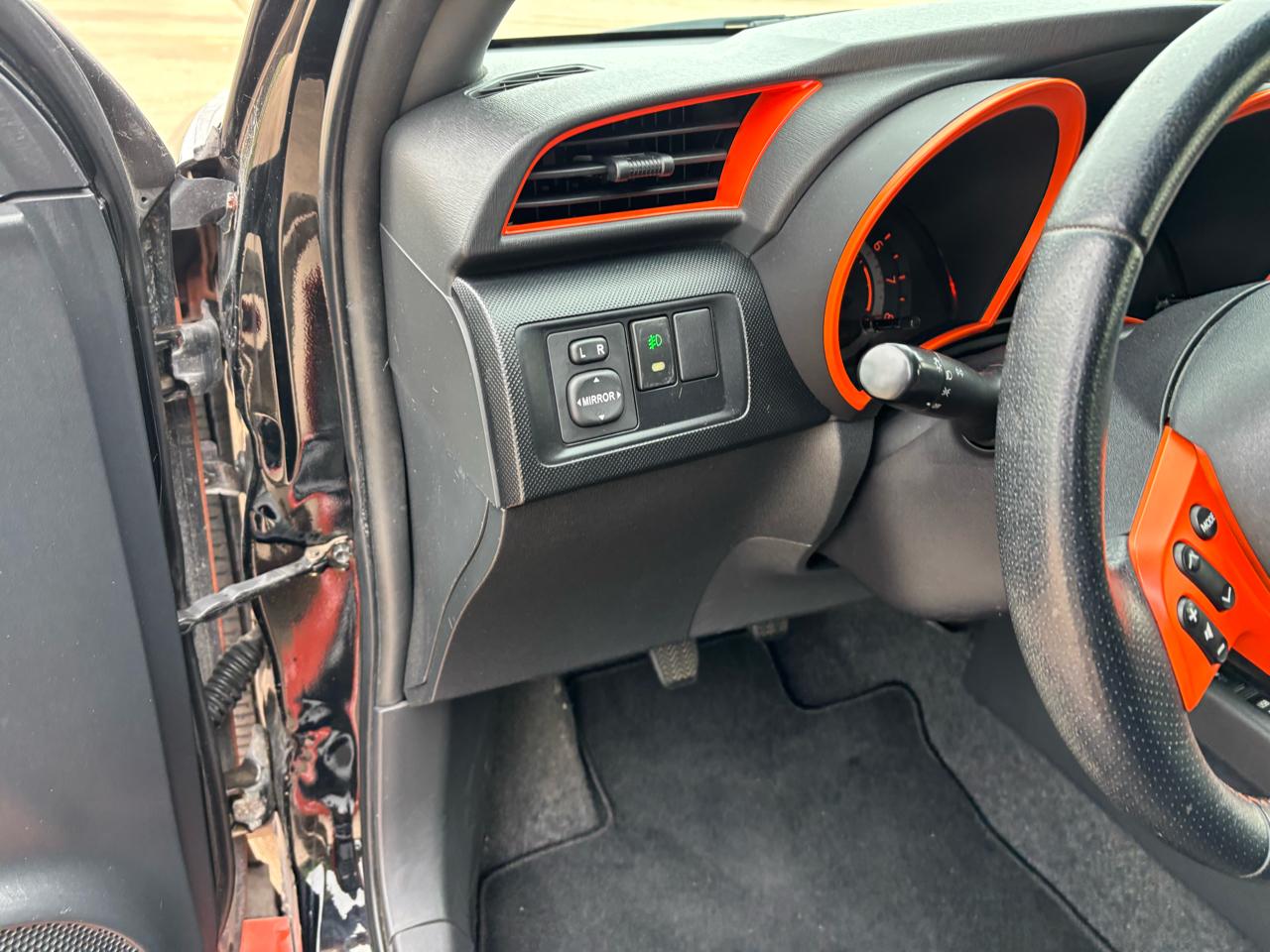 Scion tC 2dr HB Man (Natl) 2015