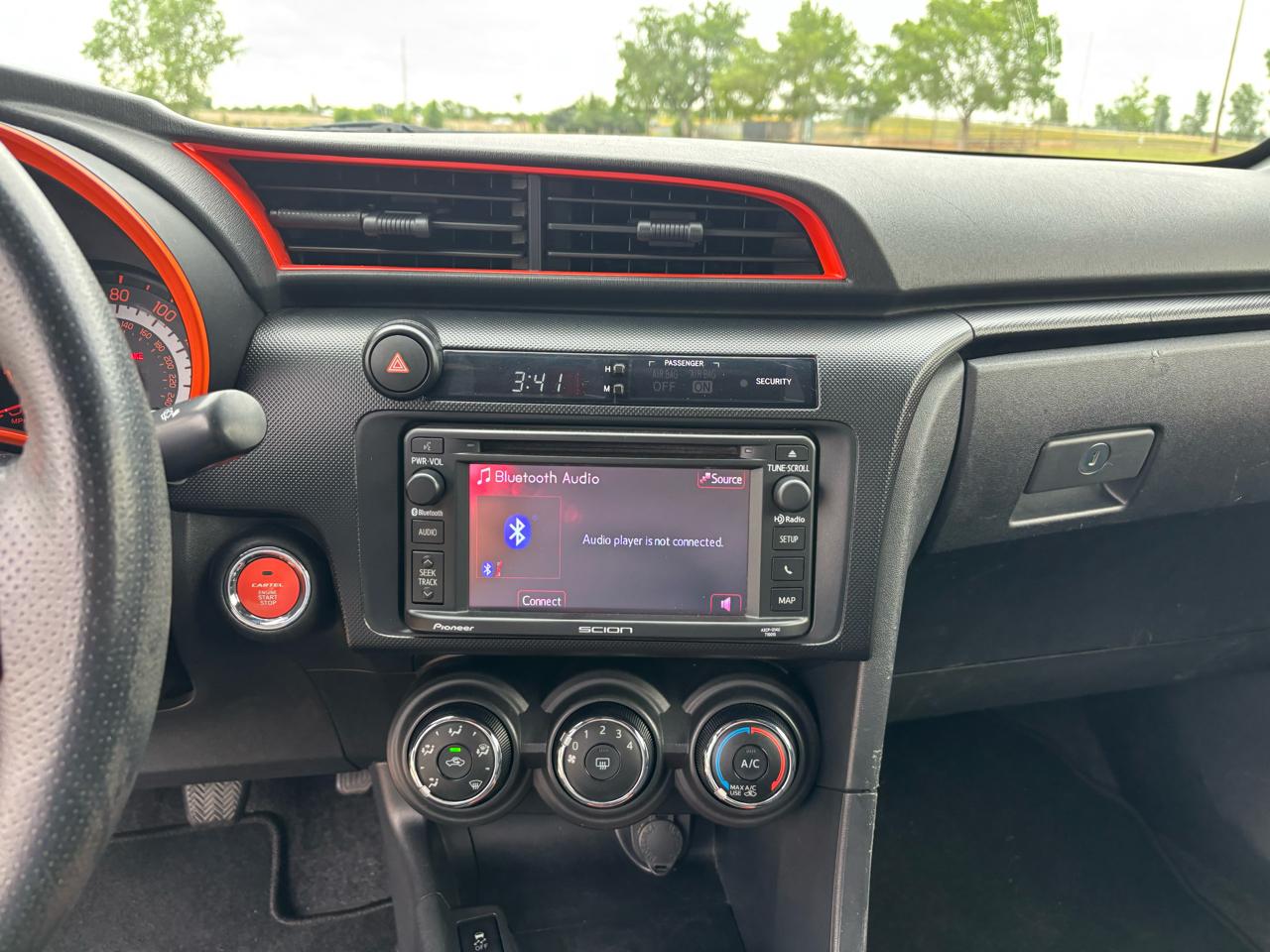 Scion tC 2dr HB Man (Natl) 2015