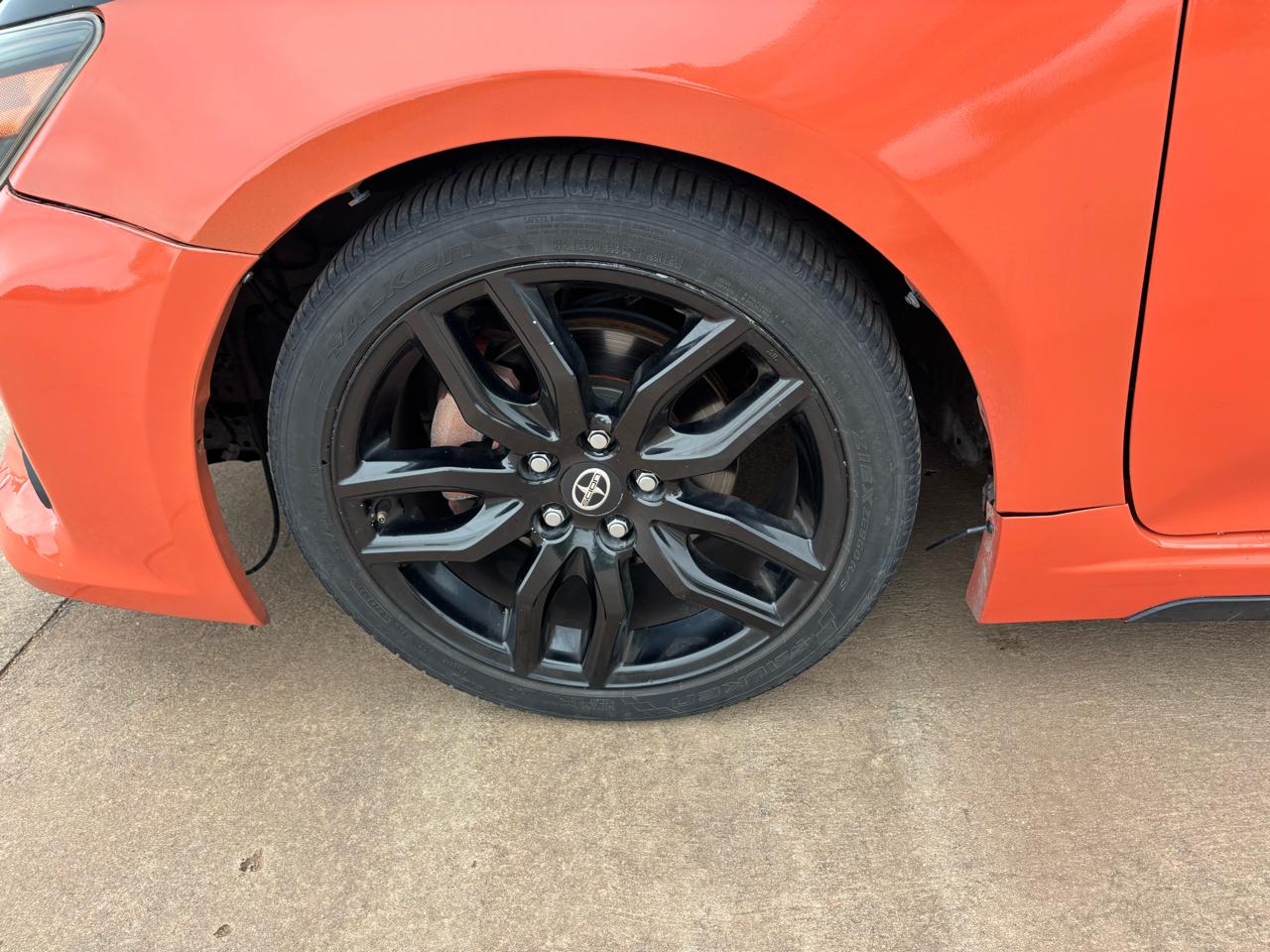 Scion tC 2dr HB Man (Natl) 2015