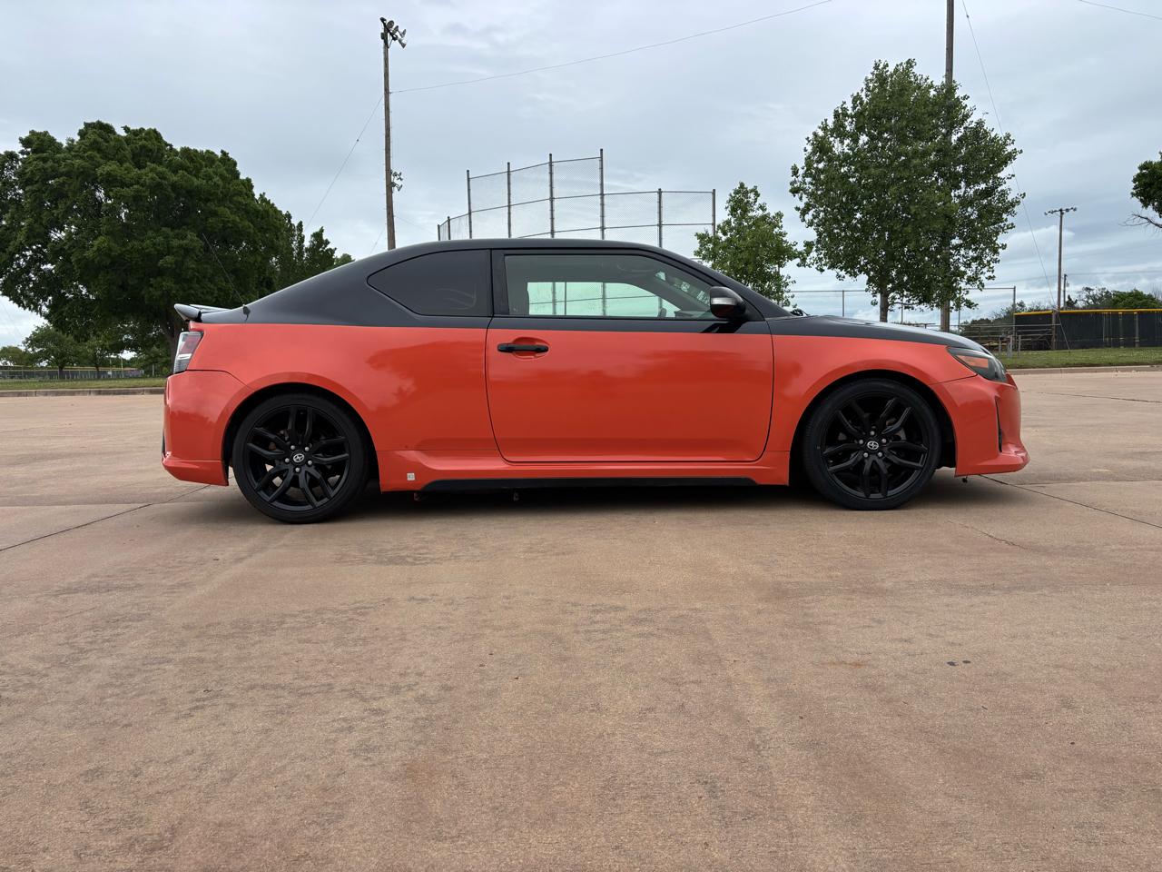Scion tC 2dr HB Man (Natl) 2015