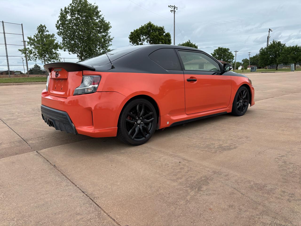 Scion tC 2dr HB Man (Natl) 2015