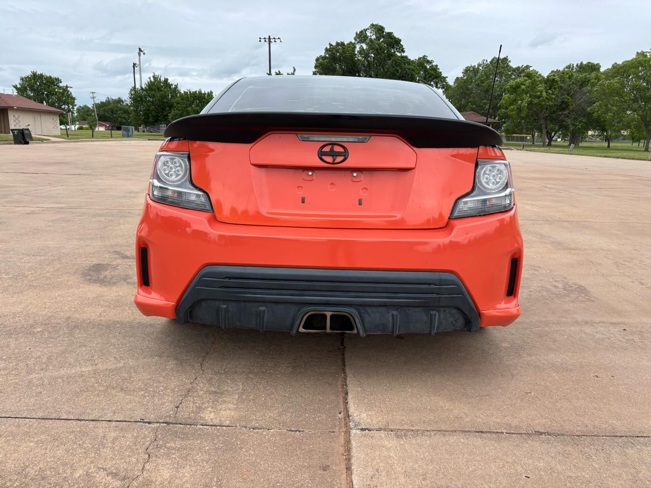 Scion tC 2dr HB Man (Natl) 2015