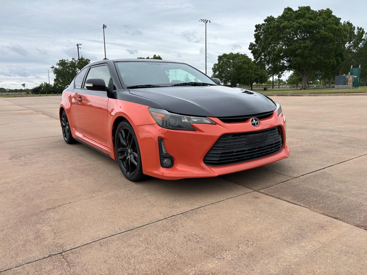 Scion tC 2dr HB Man (Natl) 2015