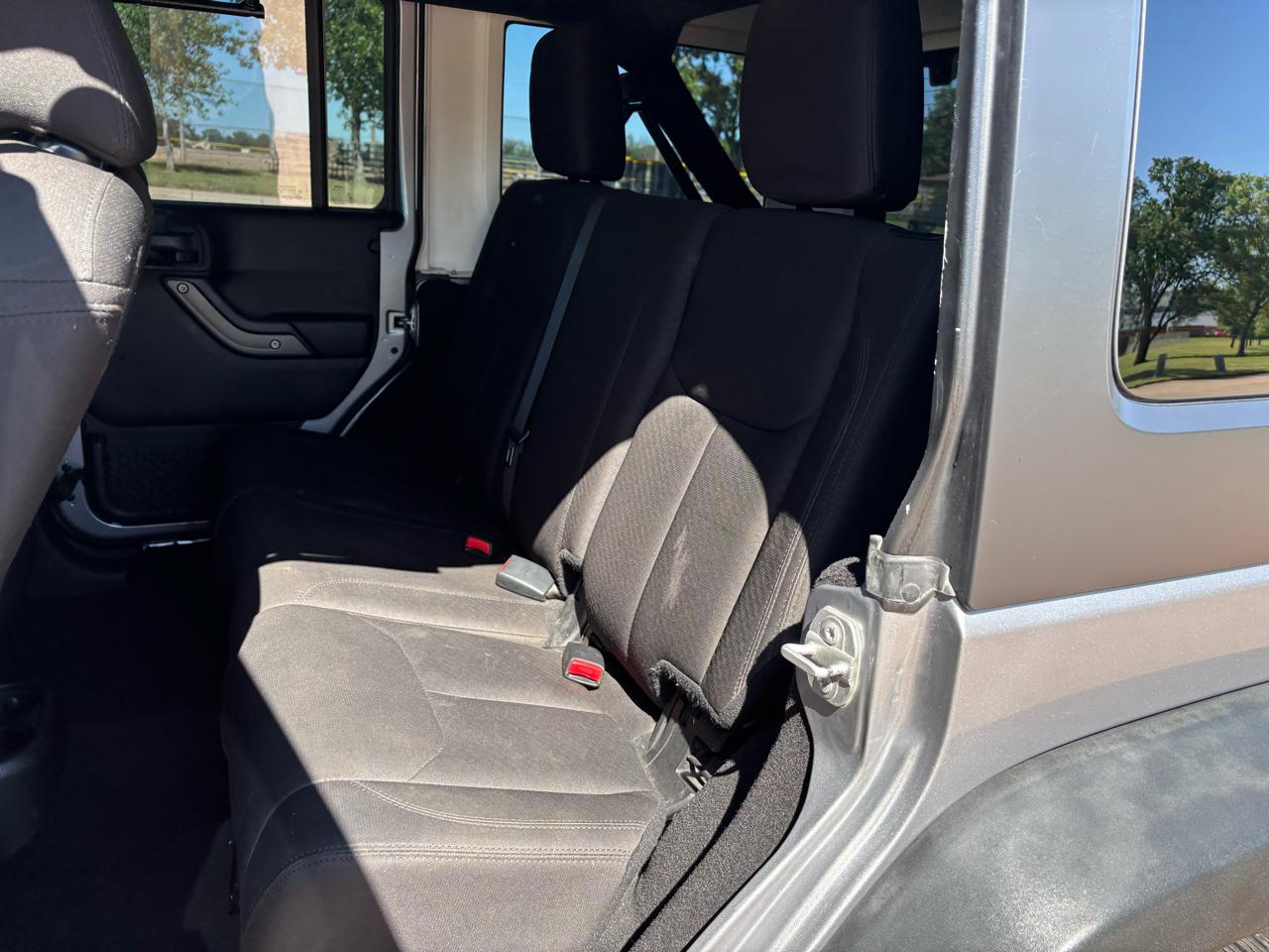 Jeep Wrangler Unlimited 4WD 4dr Sport 2016