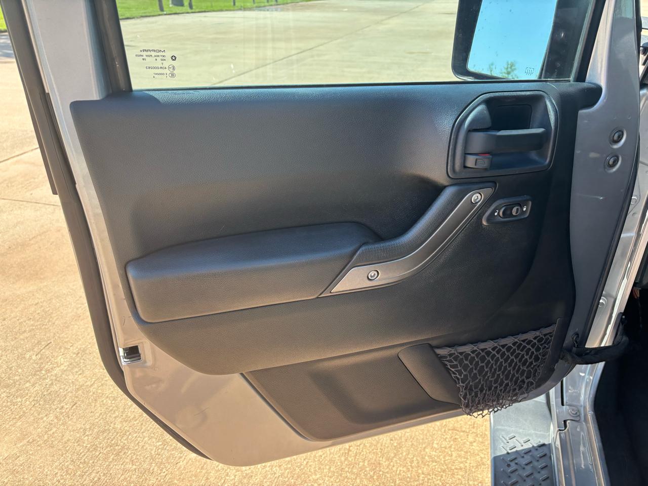 Jeep Wrangler Unlimited 4WD 4dr Sport 2016