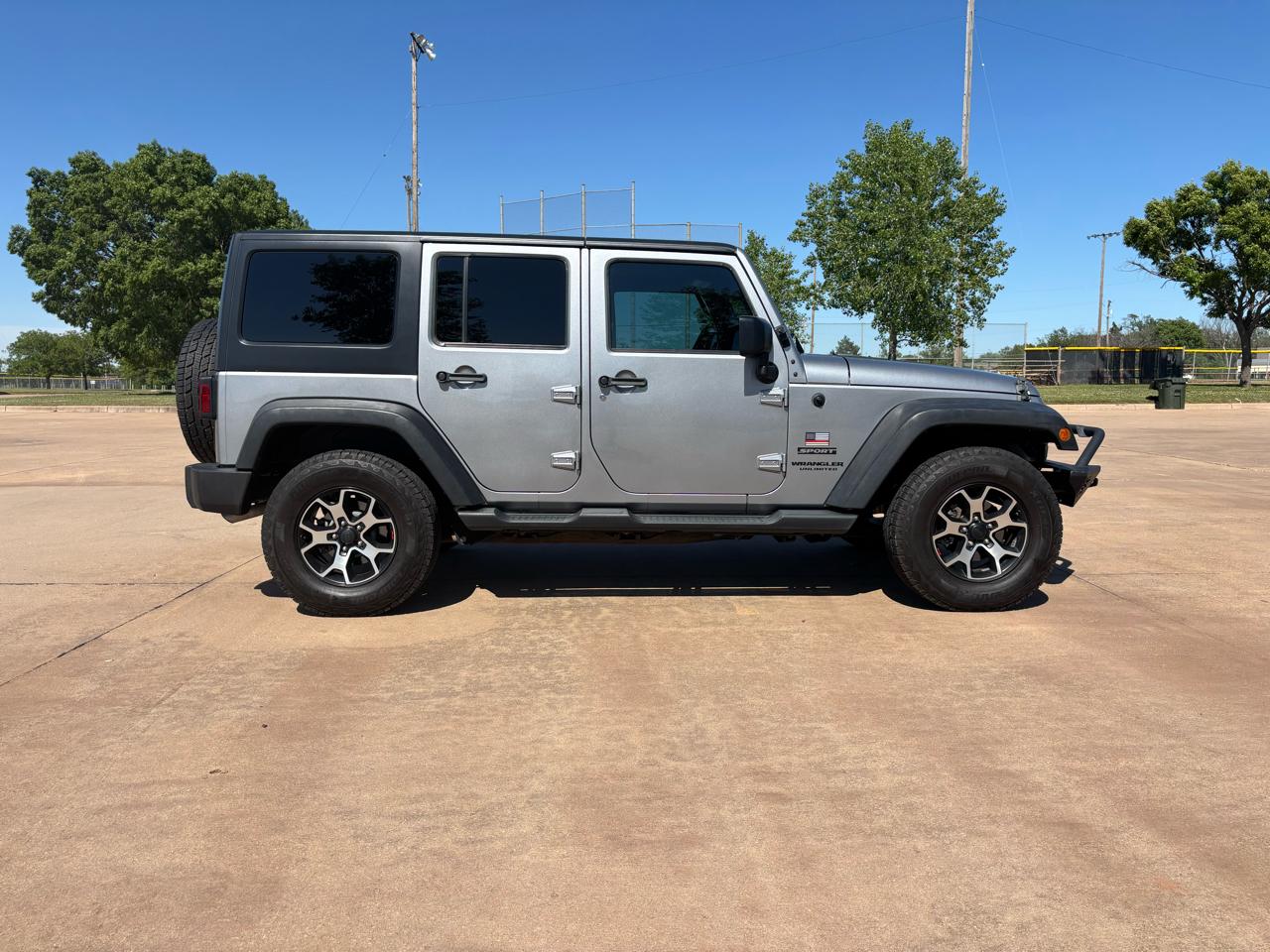 Jeep Wrangler Unlimited 4WD 4dr Sport 2016