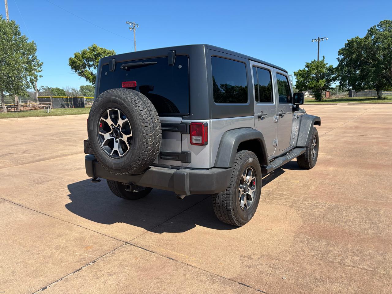 Jeep Wrangler Unlimited 4WD 4dr Sport 2016