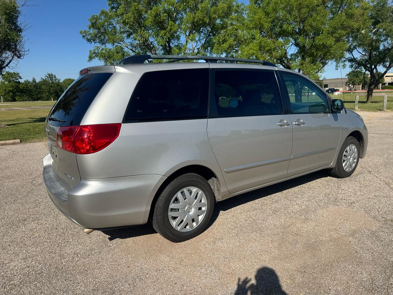 Toyota Sienna 5dr 7-Pass Van LE FWD (Natl) 2006