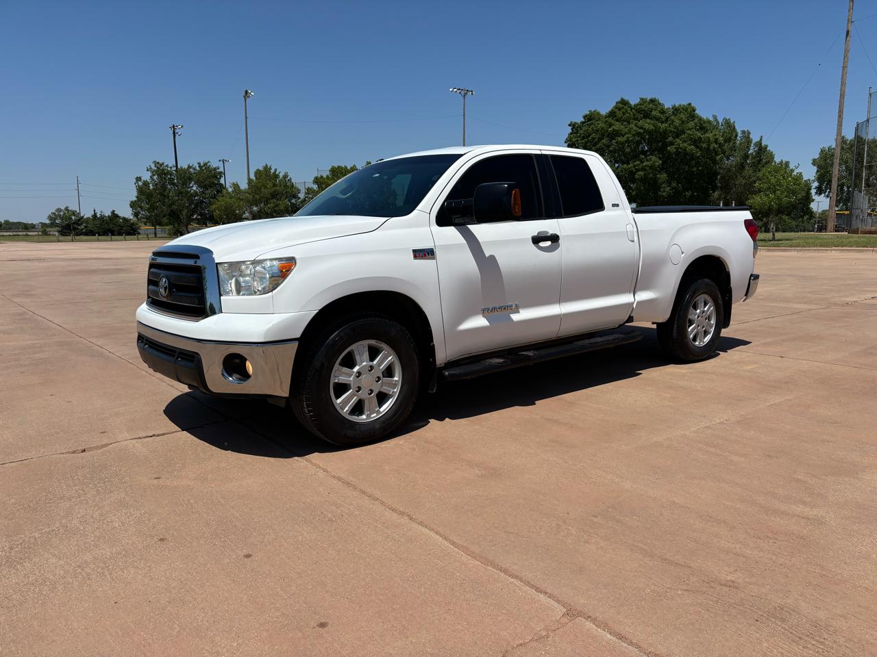 Toyota Tundra 2WD Truck Dbl 5.7L V8 6-Spd AT (Natl) 2010