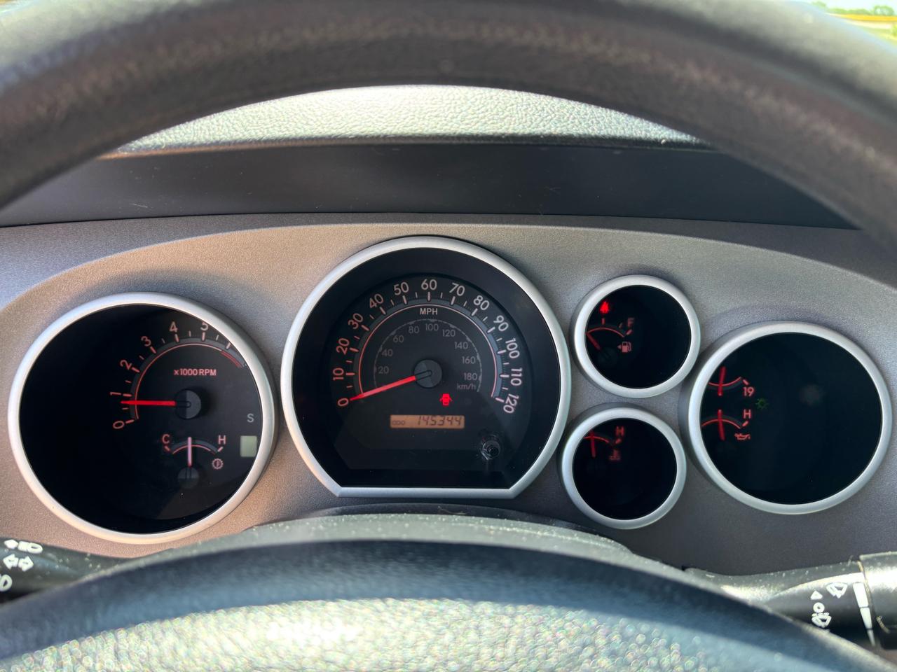 Toyota Tundra 2WD Truck Dbl 5.7L V8 6-Spd AT (Natl) 2010
