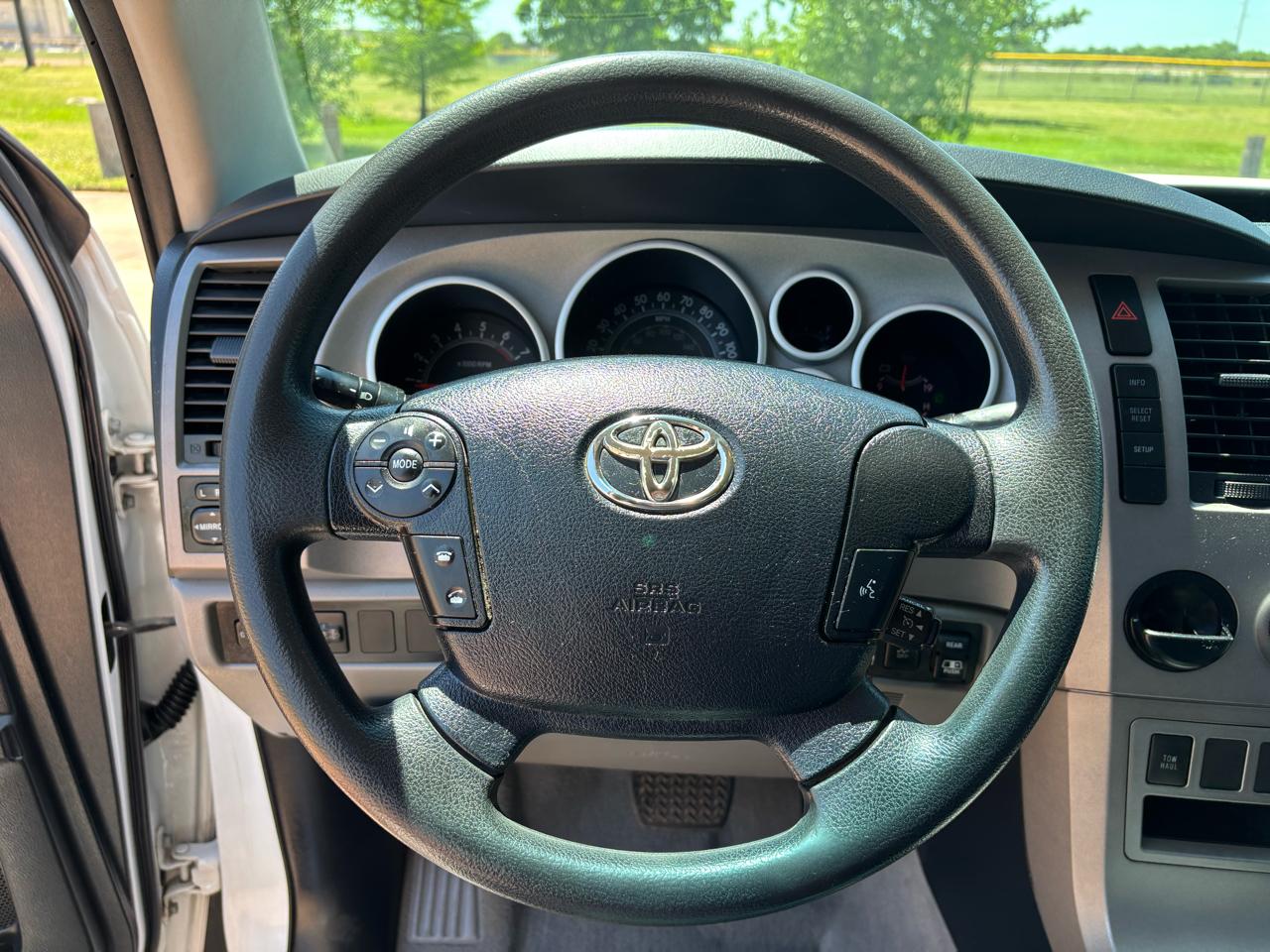 Toyota Tundra 2WD Truck Dbl 5.7L V8 6-Spd AT (Natl) 2010