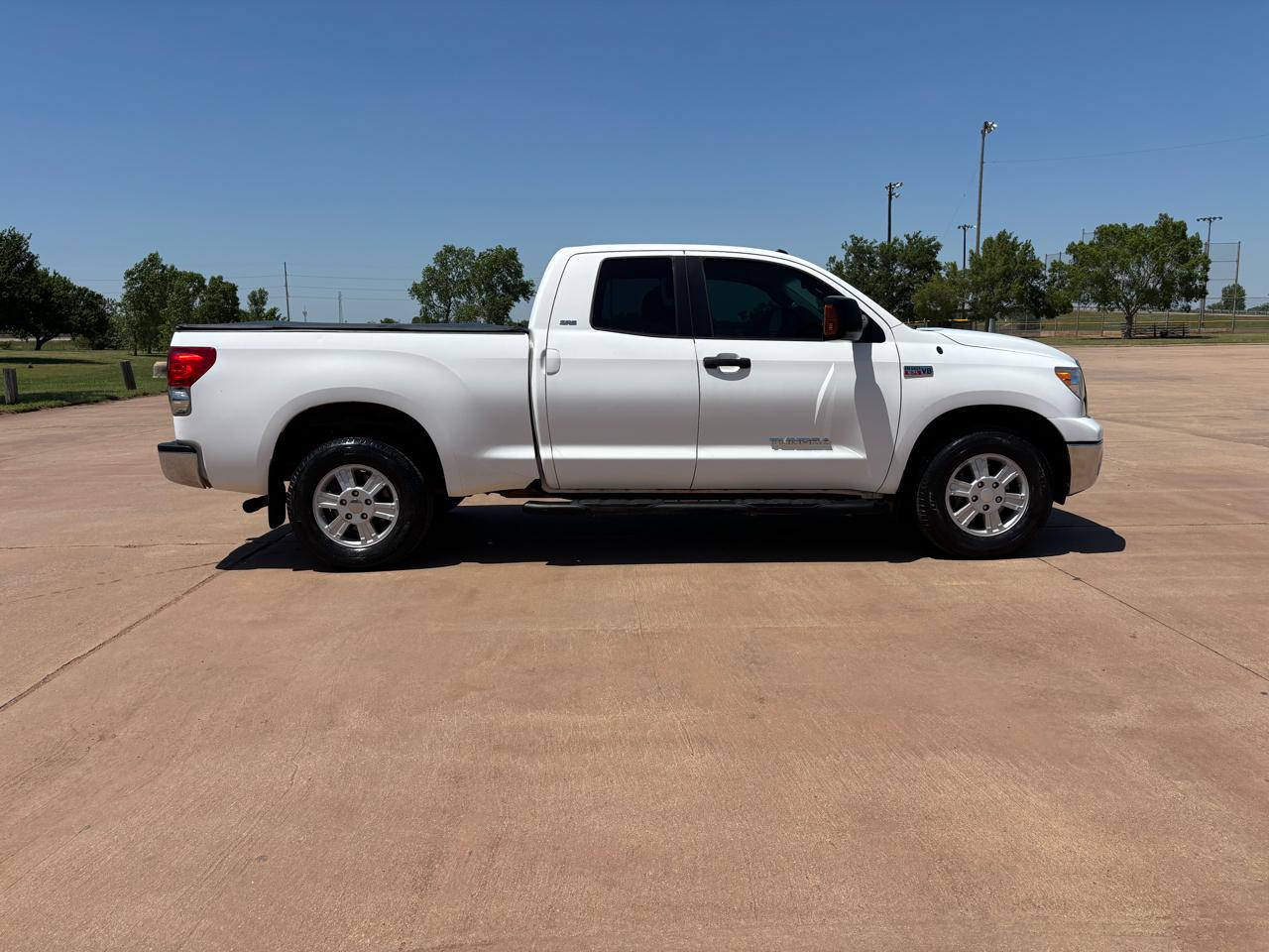 Toyota Tundra 2WD Truck Dbl 5.7L V8 6-Spd AT (Natl) 2010